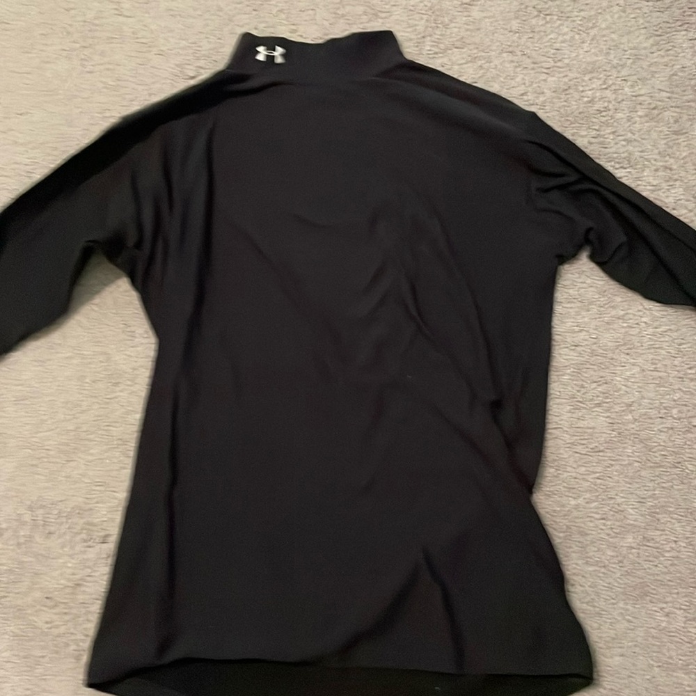 Under armor shirt